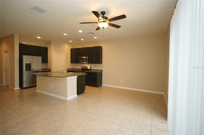 Foto del edificio - 6938 Towne Lake Rd