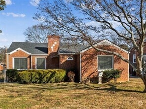 Building Photo - 1143 Fountain Dr SW