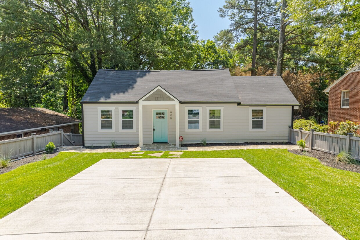 Foto del edificio - Room in House on Fiske St