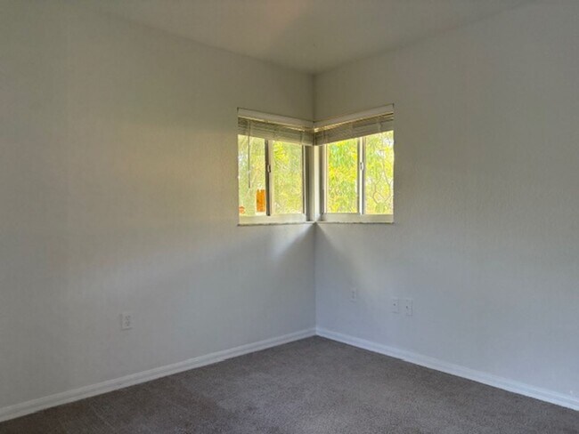 Foto del edificio - Flexible Space, Great Location – Rent This...