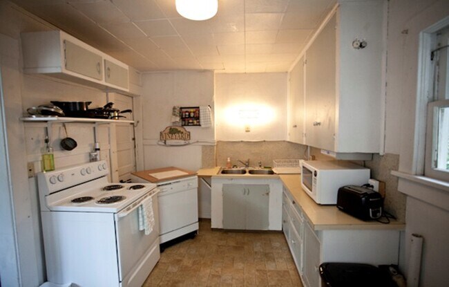 #A-910Cst Cocina - 910 NE C St