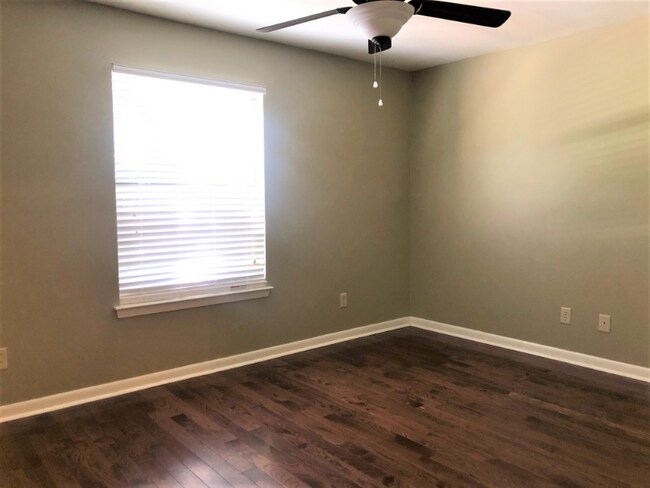 Foto del edificio - 518 E 7th St