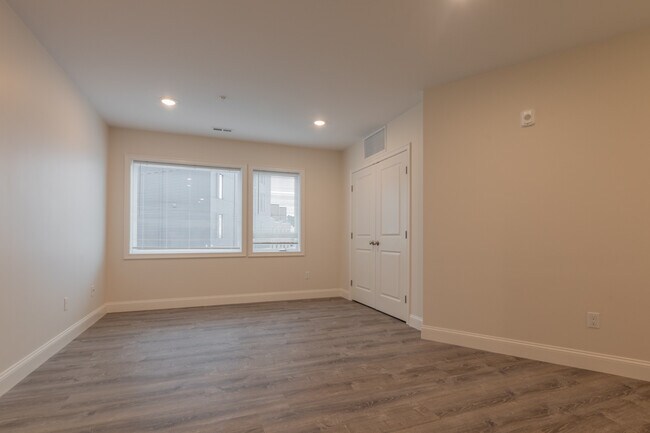 Living Room - 219 Waterman St