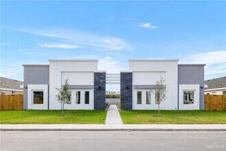 Building Photo - 12 N 33rd St