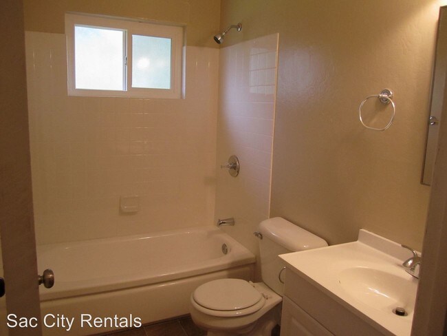 Building Photo - 2 br, 1 bath House - 6004 Rye Way