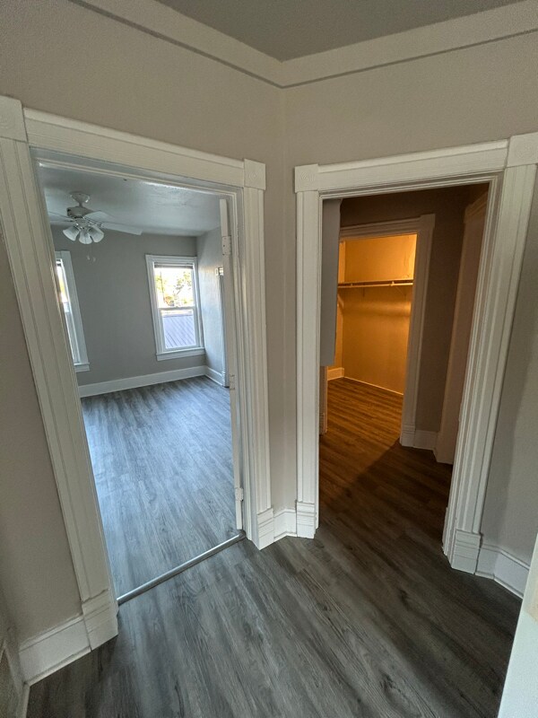 Foto del edificio - 406 W 5th St