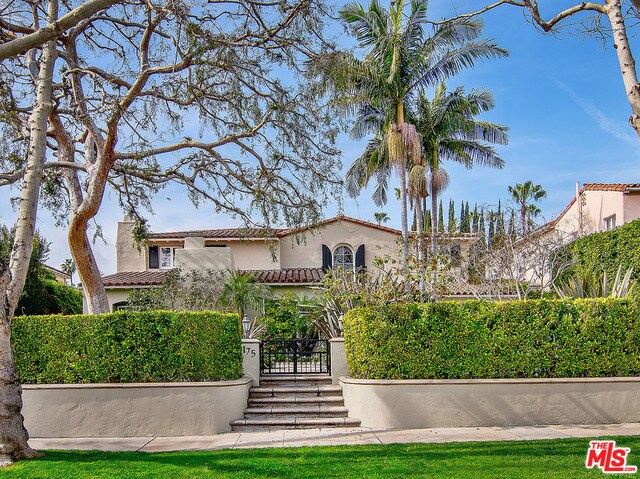 Foto del edificio - 175 N McCadden Pl