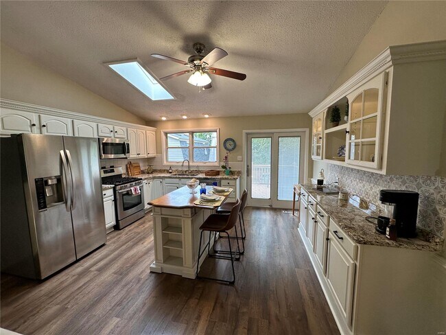 Building Photo - 336 E Glendale Rd