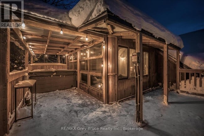 Photo du bâtiment - 102 Chin Rd