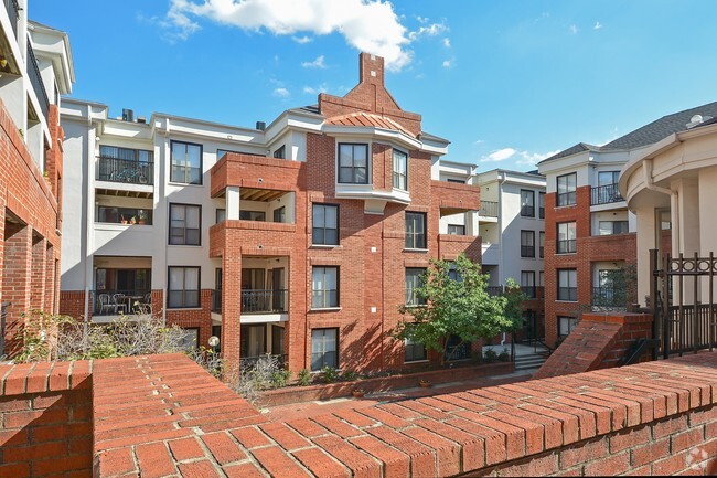 Building Photo - Waterloo Place Apartments