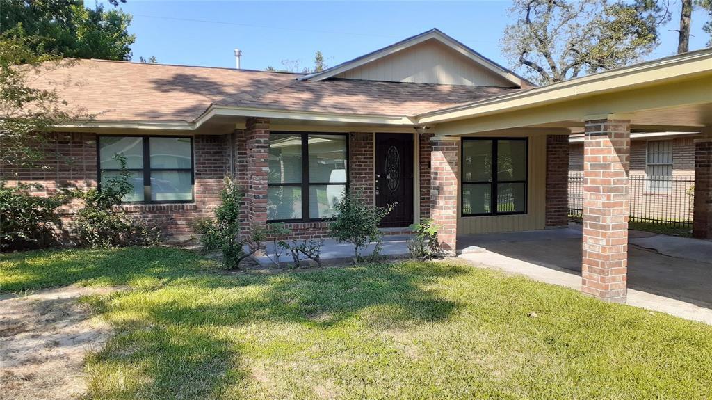 Foto principal - 10311 Royal Oaks Dr