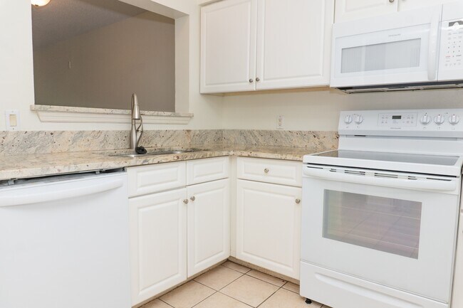 Building Photo - 4270 Calinda Ln