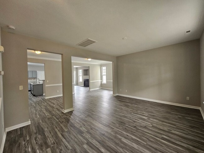 Building Photo - 270 Mockingbird Ln
