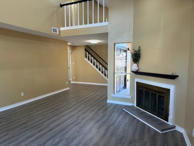 Building Photo - 147 Cotton Dr