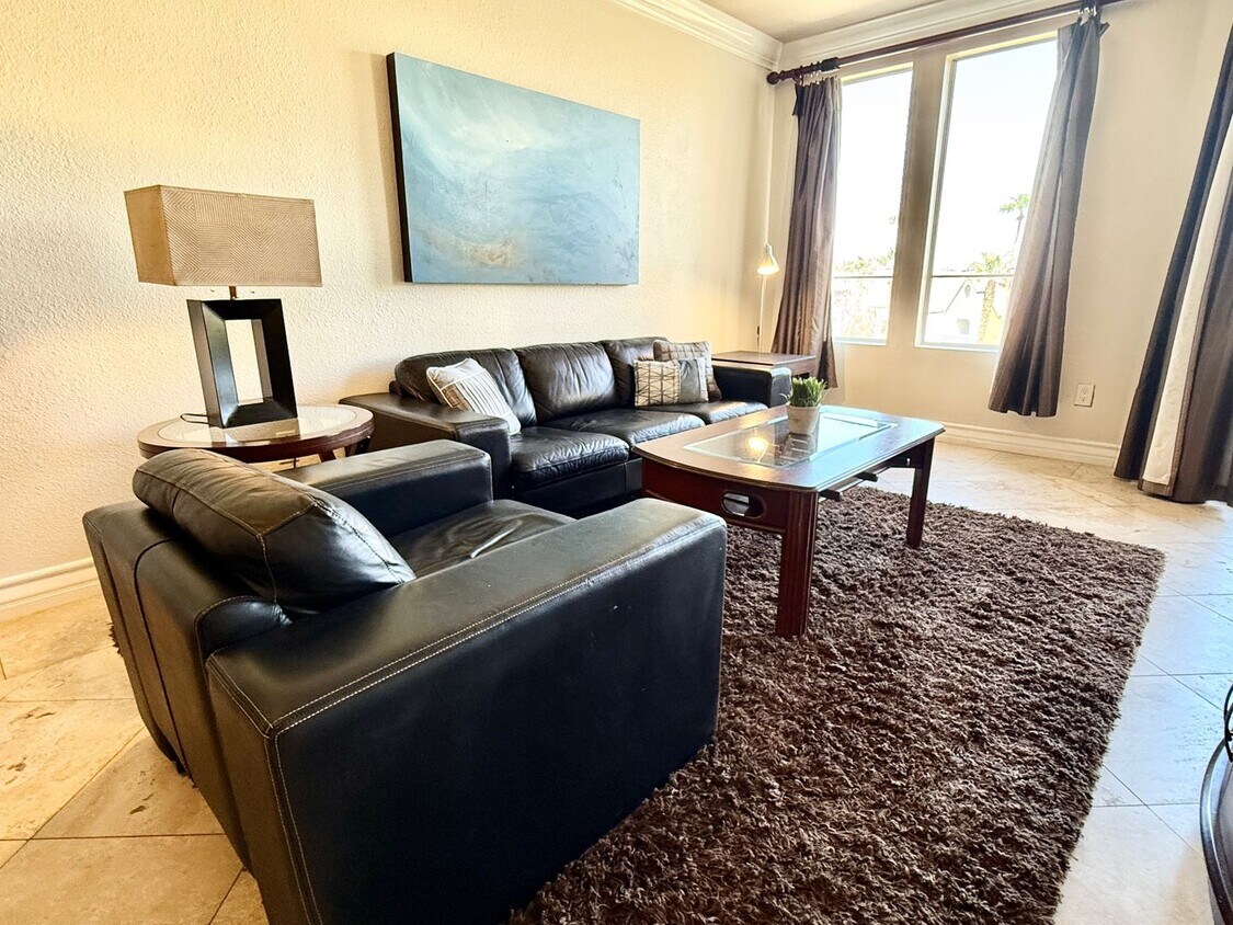 Foto principal - **MOVE-IN-SPECIAL $500 OFF 1st MO RENT** M...