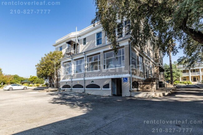 Foto del edificio - 518 W French Pl, 1