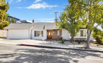 Building Photo - 4420 Lowell Ave Building Photo - 4420 Lowell Ave