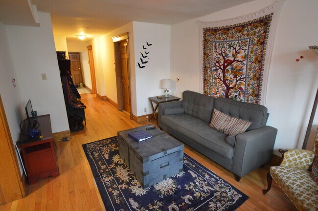 Foto del edificio - 854 W Waveland Ave