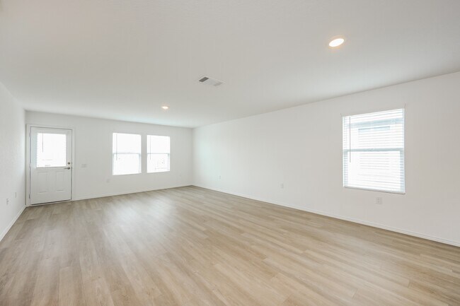 Foto del edificio - 12050 Pewee Ct