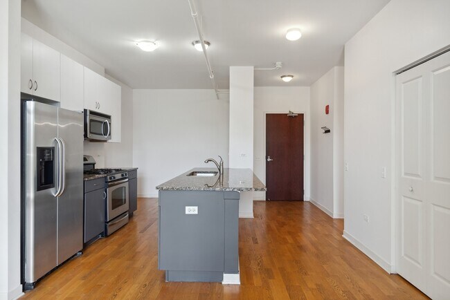 Foto del edificio - 511 W Division St