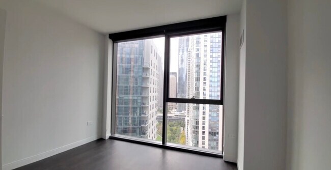 Foto del edificio - 177 N Harbor Dr