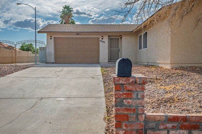 Building Photo - 5045 S Sepulveda Blvd