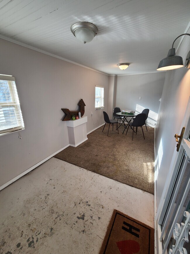 Game/Mud Room - 417 S Spencer Ave