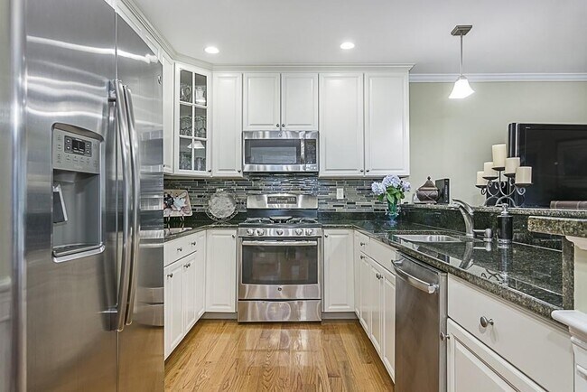 Foto del edificio - 6 Robinson Rd