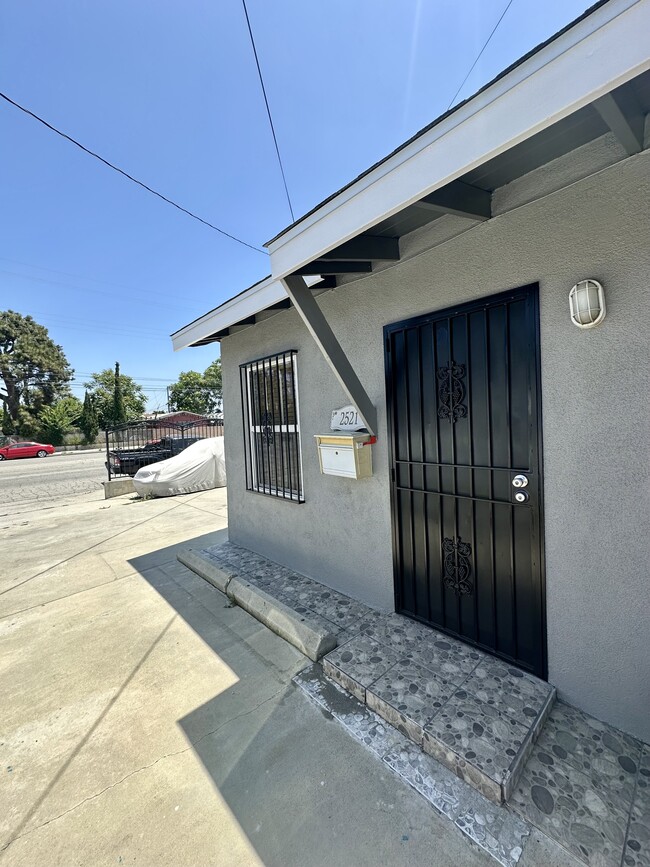 Building Photo - 2521 Peck Rd