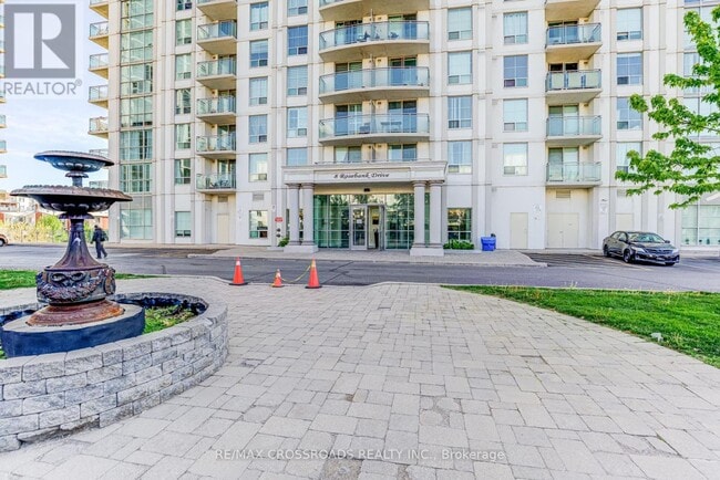 Building Photo - 8-118 Rosebank Dr