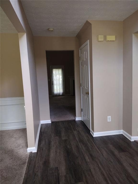 Building Photo - 2588 Rainmaker Dr