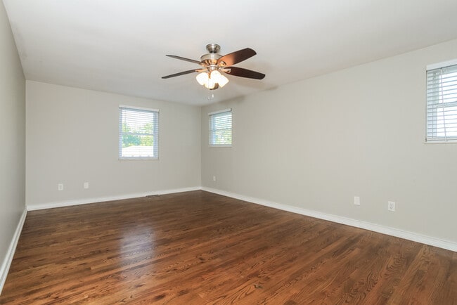 Building Photo - 3480 Meadowlark Dr