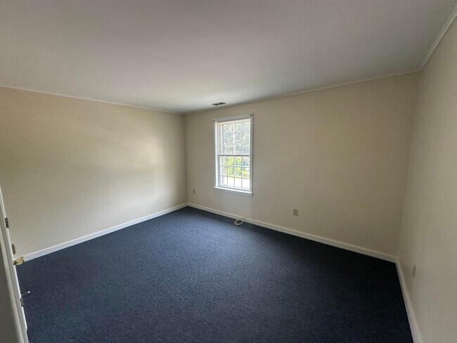 Foto del edificio - 3027 Brown Ave