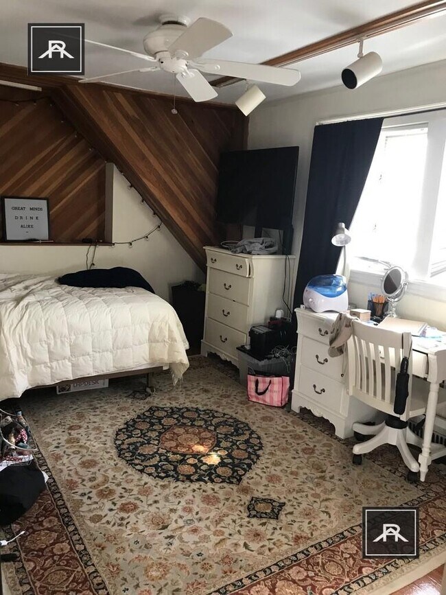 Foto del edificio - 5 bedroom in Brighton MA 02135