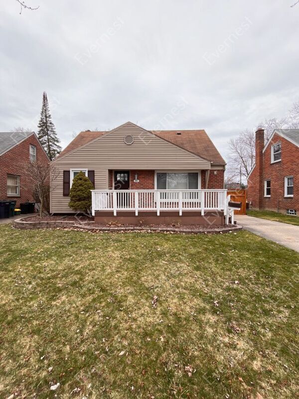 Foto principal - 2529 N Wilson Ave