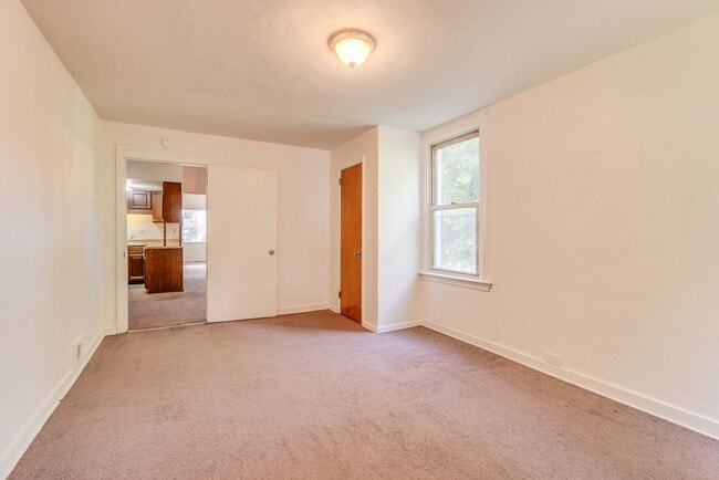 Building Photo - 316 Belonda St