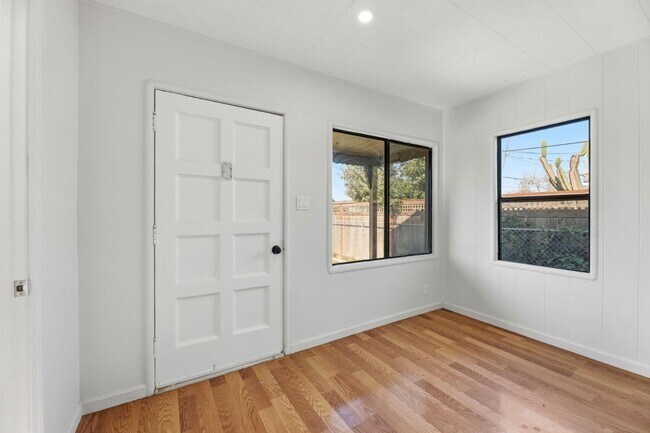 Foto del edificio - 26786 Clarkford St