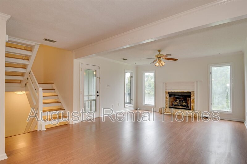 Foto principal - 106 Riverbend Dr
