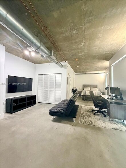 Foto del edificio - 455 NE 25th St