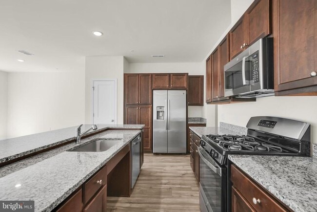 Building Photo - 228 Park Ln