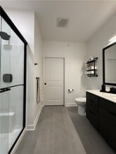 Building Photo - 410 Erie Rdg Dr