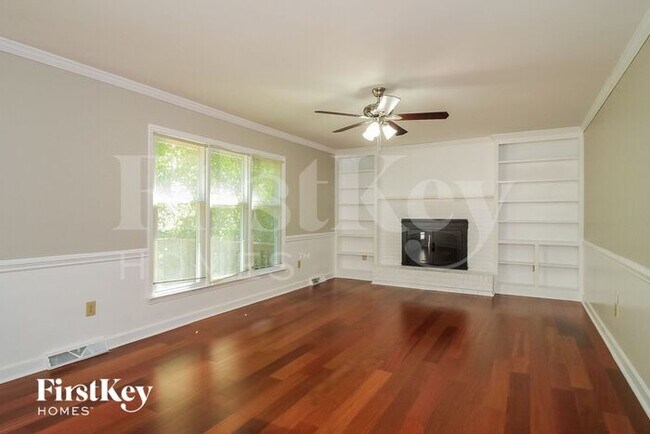 Foto del edificio - 7187 Blackmoor Rd