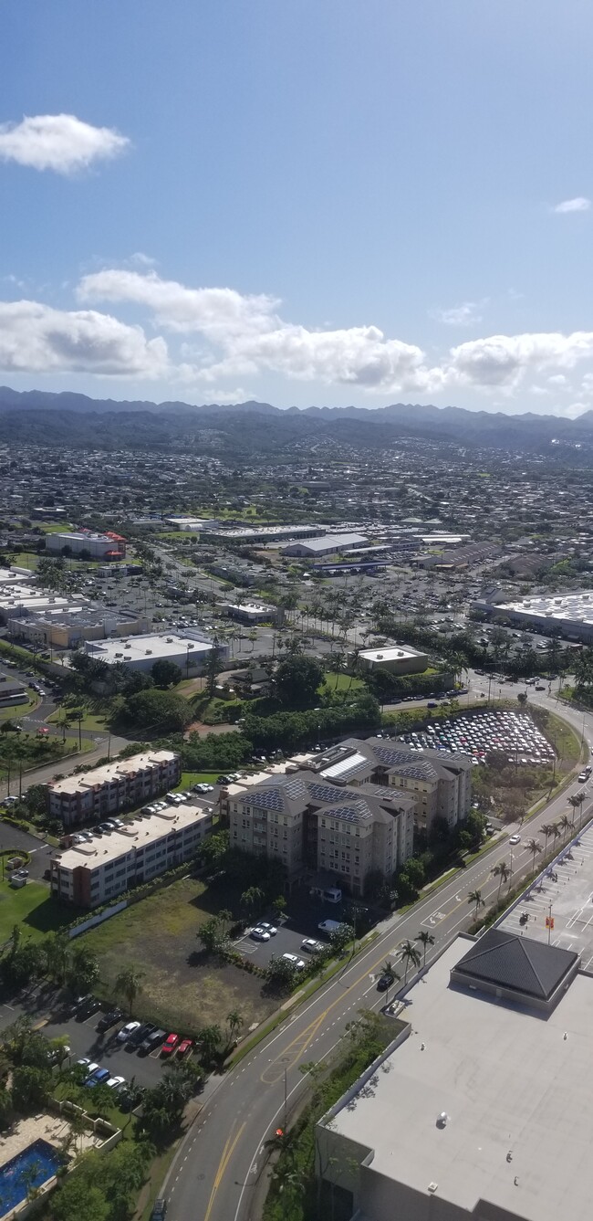 Building Photo - 1060 Kamehameha Hwy