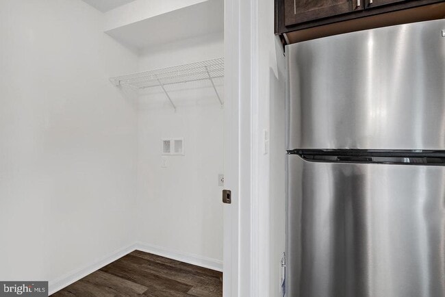 Foto del edificio - 3084 Clinton Ave