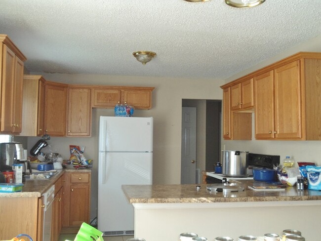 Building Photo - Home available for rent in Gardendale! Available to View with 48 Hours Notice!!!