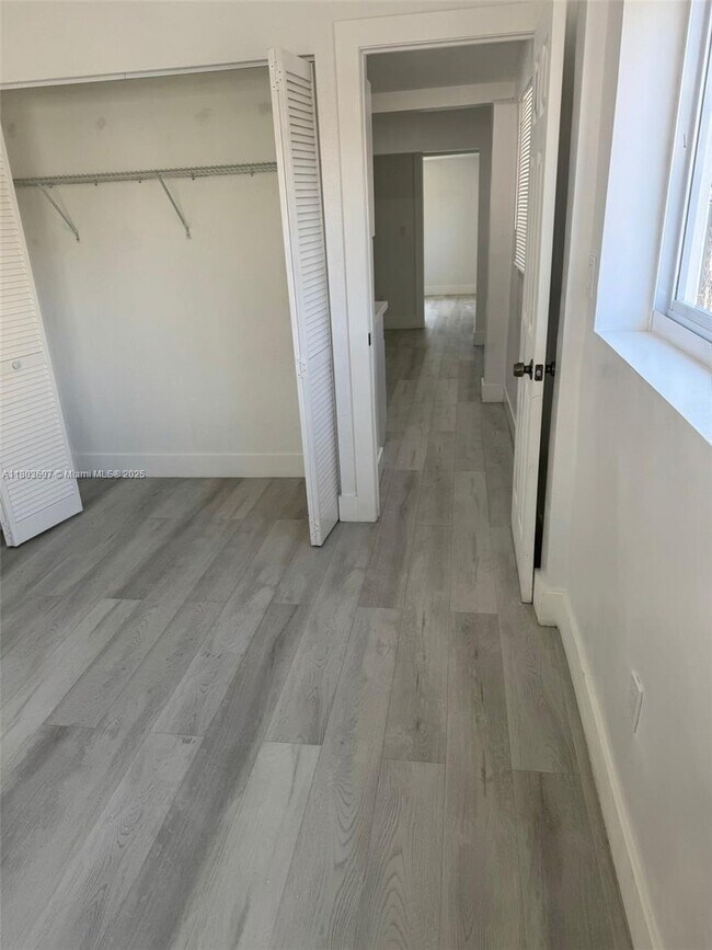 Foto del edificio - 720 NW 56th St