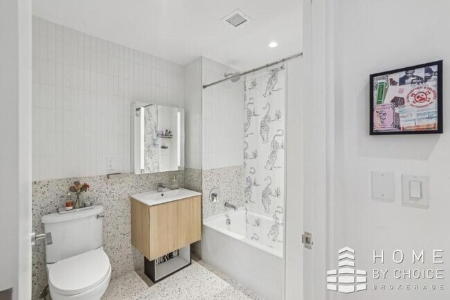 Foto del edificio - 1 bedroom in BROOKLYN NY 11237