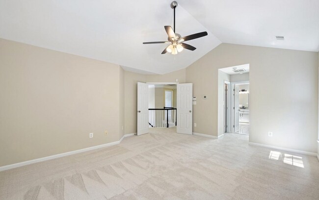 Building Photo - 2541 Sandburg St