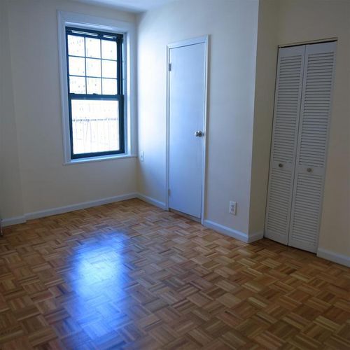 Foto del edificio - 534 E 79th St