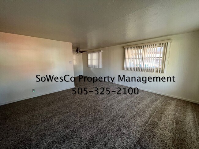 Foto del edificio - Three Bedroom Two Bath Home in Central Farmington